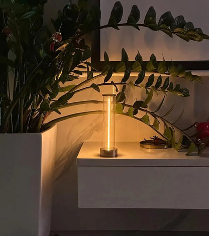 フレキシブル発光アーム　マグネット充電式LEDデスクランプ